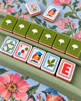 Nouvel ensemble de Mahjong américain en acrylique à 4 couches, motif floral d'oiseaux de dessin animé, tuiles de Mahjong personnalisées, jeu de loisirs, cadeau