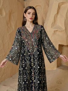 Nouvel arrivage : Robe longue Abaya pour femmes musulmanes, style Dubaï, tenue du Moyen-Orient, brodée, gaufrée, fausse fourrure, service OEM - Product Image 3