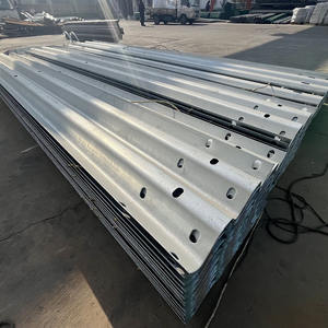 Barriera di traffico del Guardrail dell'autostrada ad alte prestazioni progettata per l'uso dell'autostrada e la protezione ad alta velocità - Product Image 3