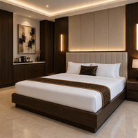 Suite de mobilier de chambre d'hôtel de luxe OEM ODM pour hôtellerie de type boutique, comprenant lit d'hôtel, table de chevet à 2 tiroirs et buffet avec plateau en marbre