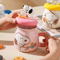 Mug à café en céramique mignon avec couvercle et paille, motif Snoopy, capacité 500 ml, idéal pour un cadeau