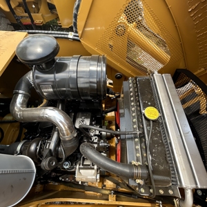 Retroexcavadora Caterpillar 420F nueva y de alta calidad, modelo 2022 de origen japonés para componentes de núcleo de motor diésel, precio bajo a la venta - Product Image 6