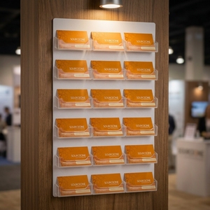 Exhibidores de Tarjetas de Presentación de Acrílico para Montar en la Pared con 18 Bolsillos - Product Image 1