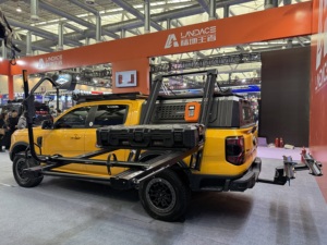 Nouvelles barres <span class=keywords><strong>de</strong></span> <span class=keywords><strong>toit</strong></span> universelles en alliage d'aluminium, design innovant - Product Image 1