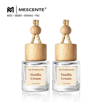 Diffuseur de parfum unisexe au parfum crème vanille neutre, format compact 8 ml, pour utilisation sur le rétroviseur de voiture ou sur le support de rangement.