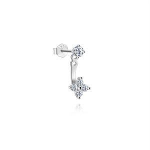Boucles d'oreilles clous ajustables en argent sterling S925 avec pierre de moissanite, motif fleur à quatre feuilles, pièce unique - Product Image 1