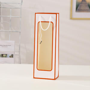 Bolsas de Papel Reciclado Negro Personalizadas con Ventanas Rectangulares Transparentes y Cintas para Vino Tinto y Champán - Product Image 3