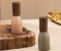 Bouteille de parfum Morandi de 12ml avec bouchon en noyer Bouteille d'huile essentielle à bille avec bouchon en hêtre givré Bouteille de décantation de parfum