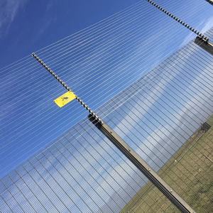 Clôture anti-escalade robuste à petits trous et <span class=keywords><strong>vue</strong></span> claire, avec hauteur personnalisable et service de modélisation 3D - Clôture de sécurité pour ranch - Product Image 2