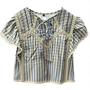 Blusa de Algodón a Cuadros para Mujer con Ribete de Encaje, Manga con Volantes, Cuello en V, Corte Holgado, Estilo Prairie Chic, Ropa Casual de Primavera/Verano - Product Image 2
