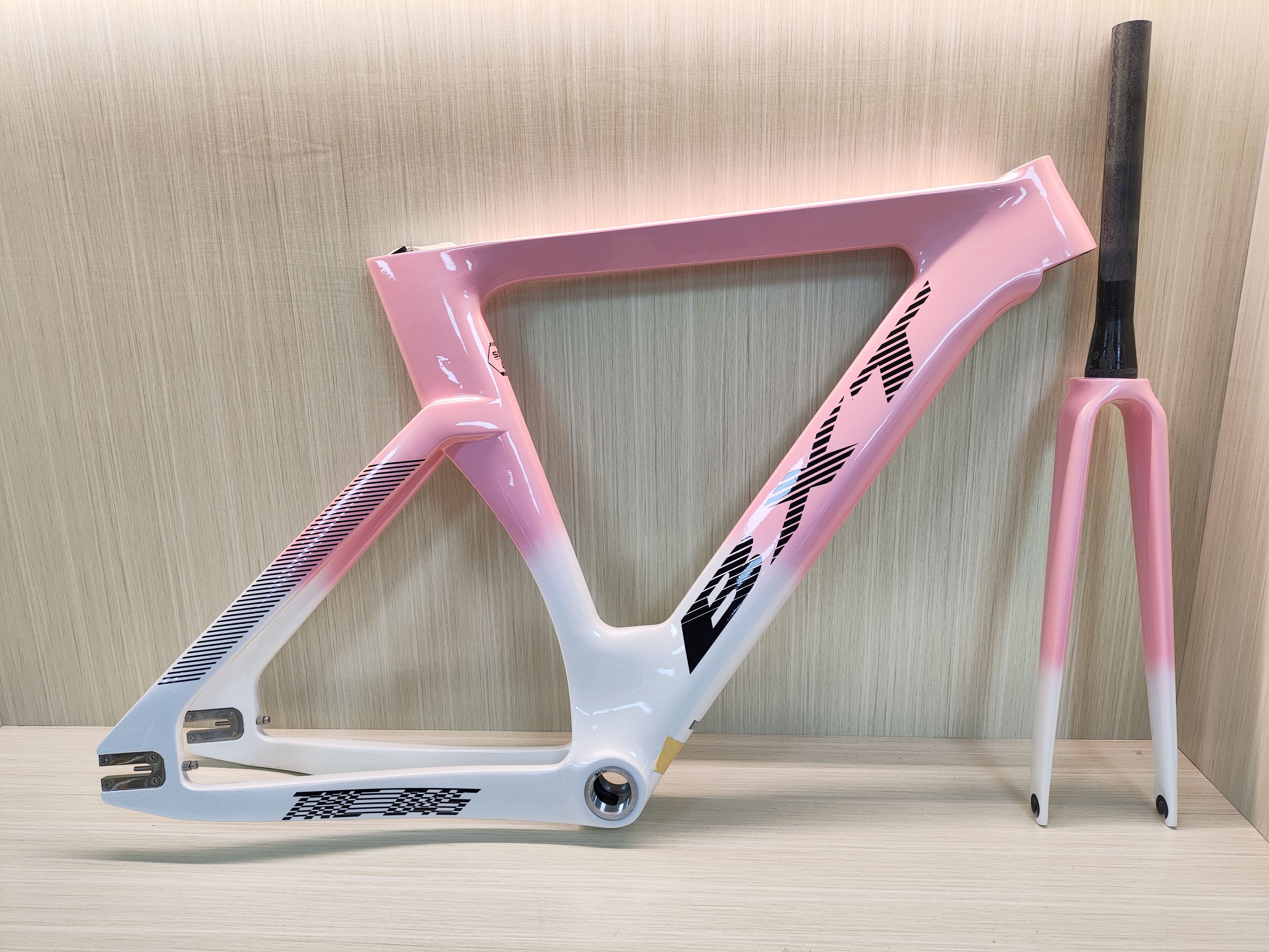 ピストフレーム　カーボン (トラックバイク) BT EDGE│Iカーボンフレーム トラックバイク ピストバイク