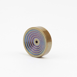 MAXERY-Soporte de incienso redondo de latón, quemador de incienso, soporte de varita de incienso de bobina, atrapamoscas para el hogar y la Oficina - Product Image 1