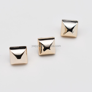 Bán buôn số lượng lớn Vàng <span class=keywords><strong>ABS</strong></span> Electroplated Nhựa Kim tự tháp hình vuông nút, yurt tay-may nút - Product Image 3