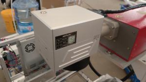 Machines UV d'inscription de laser en verre de JPT 5W avec la lentille d'Opex de taille de 300*300mm - Product Image 2