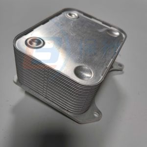 Enfriador de Aceite de Motor Ford 3C3Z-6A642-CA, Pieza de Repuesto Nueva, Núcleo de Disipación de Calor de 20x20x14 mm - Product Image 4
