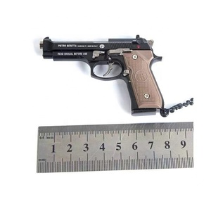 Z022 <span class=keywords><strong>Beretta</strong></span> <span class=keywords><strong>92F</strong></span> modello pollo portachiavi in metallo regalo ciondolo pistola giocattolo - Product Image 1