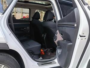 Hyundai <span class=keywords><strong>Tucson</strong></span> <span class=keywords><strong>2022</strong></span> Usado, SUV Compacto - Vehículos Usados de Calidad Premium, 1.5T Smartstream, Estado Original, Listo para Exportar - Product Image 4