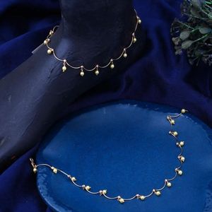 Chaîne de cheville élégante avec perles, bijou de mode délicat, chaîne de cheville stylée, bijou de pied tendance, accessoire cadeau raffiné - Product Image 2