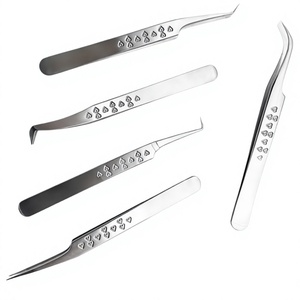Pinzas de Alta Calidad para Extensión de Pestañas, Acero Inoxidable, Logotipo Personalizado, Diseño de Corazón, Acabado Plateado, Empaque en Caja Negra - Product Image 5