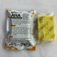 Savon en barre doré au lait de chèvre 90% AHA avec vitamines E et C - Exfoliant, contrôle du sébum, peau éclatante, fait main, 80g