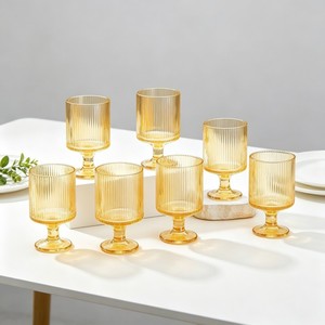 Set Regalo di 6 Calici in Vetro Ambrato con Stelo Scanalato Verticale, Capacità 330ml, Lavabili in Lavastoviglie, Ecologici, Multifunzionali, Stile Vintage - Product Image 5