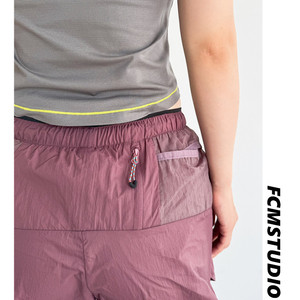 Shorts de <span class=keywords><strong>sport</strong></span> décontractés polyvalents deux-en-un pour hommes et femmes, légers, à taille élastique, séchage rapide, pour l'été et les activités de plein air – Vente en gros - Product Image 3