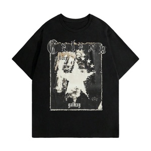 เสื้อยืดแขนสั้นผู้ชายทรงโอเวอร์ไซส์ ผ้าถัก พิมพ์ลายกราฟิกตัวอักษร ซิลค์สกรีน ระบายอากาศได้ดี ป้องกันรอยยับ น้ำหนัก 230 กรัม เหมาะสำหรับฤดูร้อน - Product Image 1