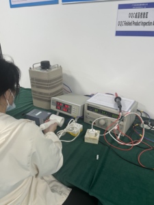 ไดร์เป่า<span class=keywords><strong>ผม</strong></span>ไฟฟ้า 1600w ไดร์เป่า<span class=keywords><strong>ผม</strong></span>ไฟฟ้าทรงพลังสำหรับใช้ในบ้าน ดูแลเส้น<span class=keywords><strong>ผม</strong></span>อย่างมืออาชีพ แห้งเร็ว พกพาสะดวก ไดร์เป่า<span class=keywords><strong>ผม</strong></span>ขนาดเล็ก - Product Image 3