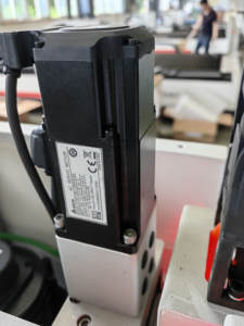 Nhà Máy Giao Hàng 1500W Yag máy cắt laser HIWIN guid đường sắt cypcut Hệ thống điều khiển hỗ trợ ai BMP PLT cho cắt kim loại - Product Image 3