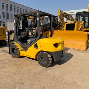 Chariot élévateur diesel Komatsu FD30 de 3 tonnes, capacité de 3000 kg, avec moteur Cummins/Kubota/Yanmar Euro 5, moteur d'origine japonaise - Product Image 5