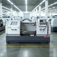 Tour horizontal stable CK6150 avec système de commande numérique pour le travail de coupe, d'operculage, de rainurage et de fraisage des métaux