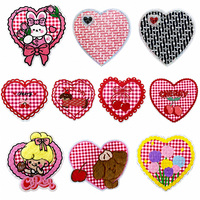 Patch brodé en forme de cœur mignon, thermocollant, motif nœud écossais et cerise, badge en tissu pour vêtements, sacs, chapeaux, décoration DIY