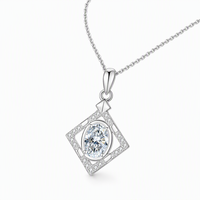 Pendentif Moissanite Couleur D 1 Carat avec Chaîne en Argent Pur, Poids Total 3.4G, Cadeau Idéal pour Rendez-vous Galants, Géométrie Classique