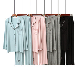 PJ-054 Pijama de 2 Piezas con Volantes y Corazón Bordado, Ropa de Dormir para Mujer - Product Image 3