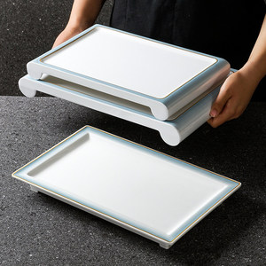 Plateaux de service rectangulaires blancs avec bord bleu pour hôtels et restaurants - Product Image 1