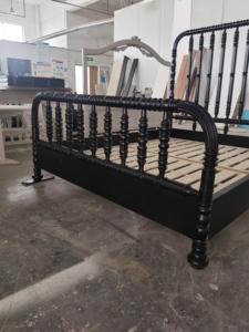 Traditional Style Solid Birch Wood Frame Luxury Design Queen Size Commercial Use <strong>Bed</strong> <strong>Set</strong> - Product Image 3