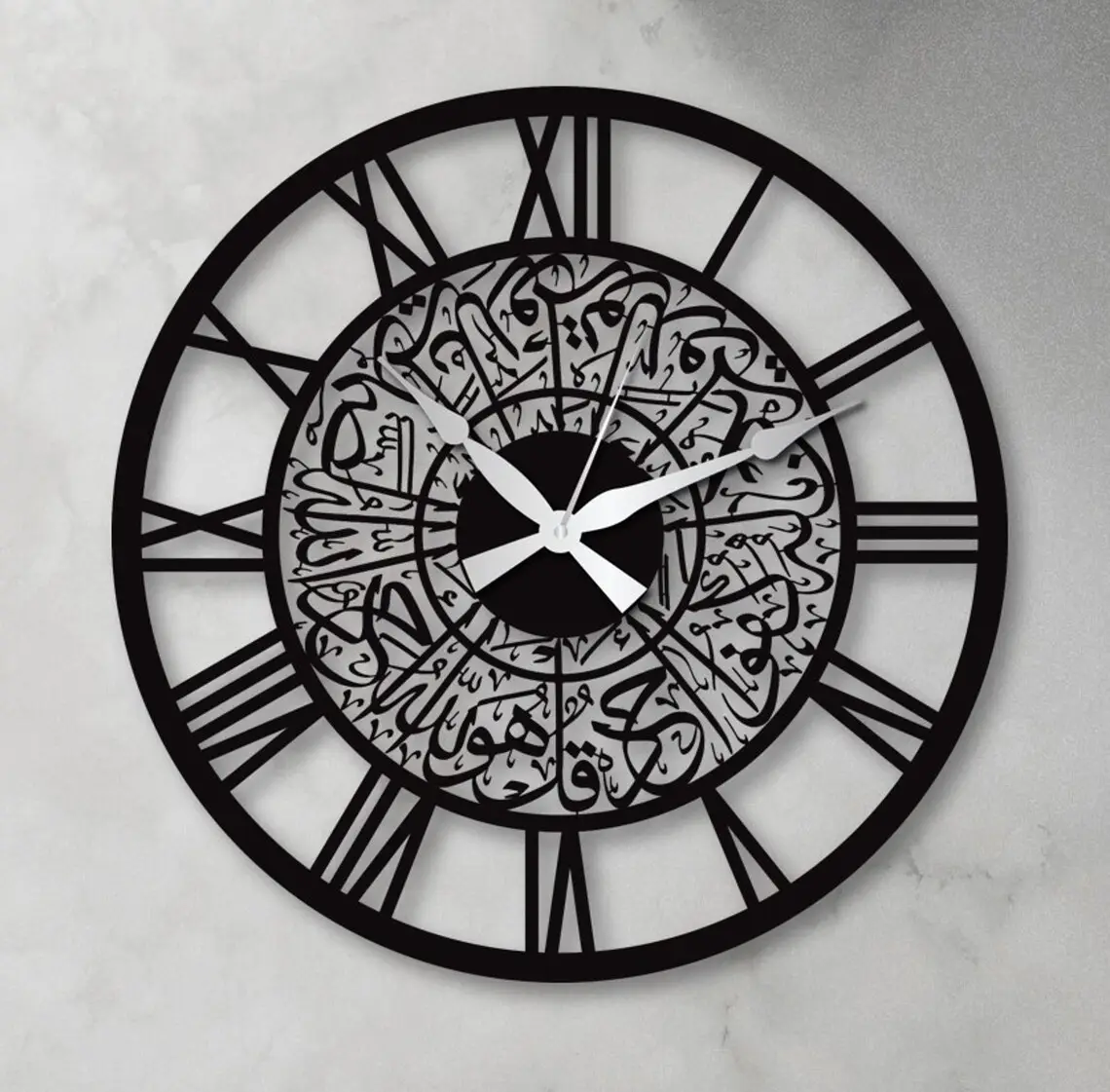 Jam dinding logam Islami, jam dinding logam, dekorasi rumah Islami, seni dinding logam, jam dinding kustom, jam dinding Arab untuk wanita