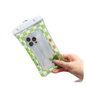 เคสโทรศัพท์กันน้ำ Ztc288 พร้อมสายรัดกันกระแทก ลายการ์ตูนมังกรเขียว สำหรับว่ายน้ำ ดำน้ำ ล่องแก่ง ใช้ได้ทั้งชายและหญิง วัสดุ PVC ABS - Product Image 1