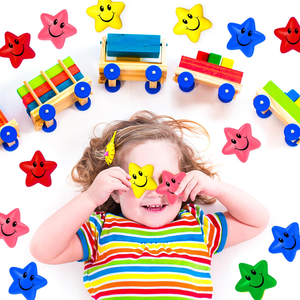 Balles anti-stress étoiles en mousse de 5,5 cm, jouets à presser en forme d'étoile souriante pour le soulagement du stress, jouets sensoriels pour la salle de classe, récompenses et cadeaux de fête - Product Image 5