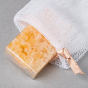 Savon de douche enrichi en mousse, agent nettoyant en profondeur et blanchissant, enrichi en glutathion pour un éclat radieux - Product Image 1