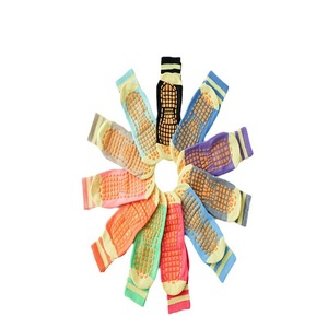 <span class=keywords><strong>Chaussettes</strong></span> antidérapantes d'hiver pour trampoline, mi-mollet, montantes, pour centres d'éducation préscolaire, conception de logo gratuite, polyester et coton - Product Image 5