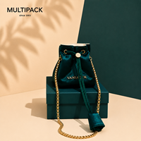 Pochette à bijoux en satin de luxe avec cordon de serrage, logo personnalisé, mini sac d'emballage pour bijoux avec sangle chaîne, pochette cadeau OEM ODM