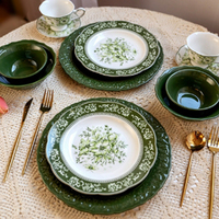 Service de table en céramique de style palais français rétro, assiettes et bols à motifs floraux verts pour repas occidentaux et fêtes