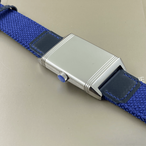 Montre rectangulaire de luxe pour homme avec petite seconde, boîtier en métal poli, bracelet en tissu et cuir bleu marine pour occasions formelles et semi-formelles - Product Image 2