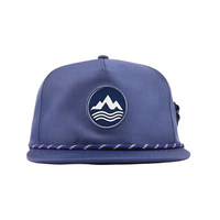 Topi Baseball Organik Model Flat Brim Gaya Trendy Street Style dengan Hiasan Badge Bundar untuk Pria Wanita, Cocok untuk Kegunaan Sehari-hari