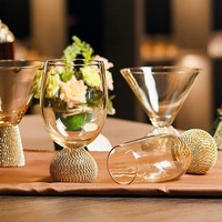 Verres à vin à base de diamant en or de 300ml Logo personnalisé de style de luxe nordique de conception d'entonnoir