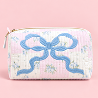 Pochette de maquillage matelassée avec nœud brodé personnalisé, motif floral, grande capacité, fermeture éclair, sac de toilette portable pour femmes