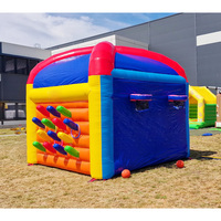 Combo de jeu sportif gonflable commercial 4-en-1 : jeu de carnaval avec défis de basketball, de football et de lancer d'anneaux pour événements en plein air