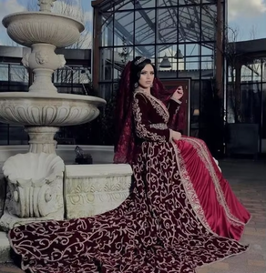 Atiya libas lehenga choli งานแต่งงานของผู้หญิงที่มีความยาวพื้นเส้นทางยาวและหนัก zardozi เย็บปักถักร้อย (วัสดุอะซิเตท) - Product Image 5