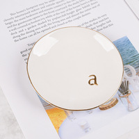 Plateau décoratif en céramique avec bordure dorée, design personnalisé, porte-bijoux, plateau à bagues avec initiale, plateau à bibelots, porte-bijoux de mariage